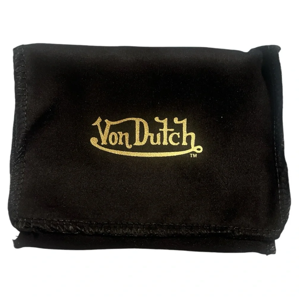 Von Dutch Silver Reflective Mens‎ Bifold Wallet w/ Dust Bag and Box!! NEW/NWT!🩶